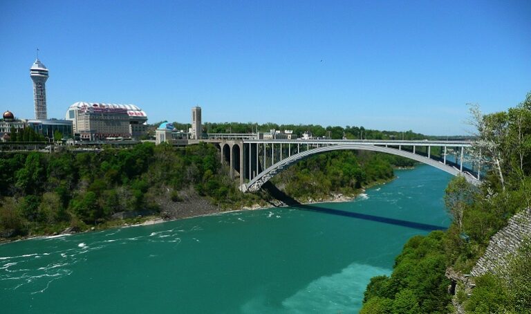 Toronto educational school trips in Canada